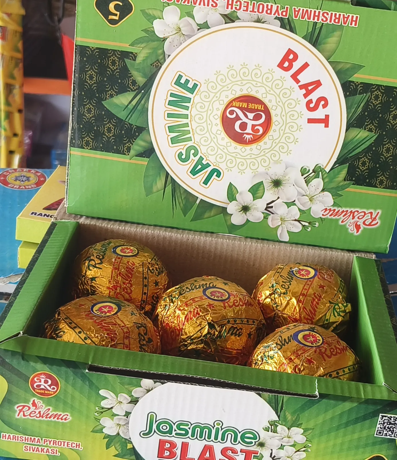 LADDU FOUNTAIN  (5 Pcs)